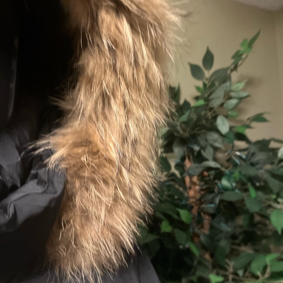 Soia & Kyo men’s Black Puffer Jacket with Fur Trim - Picture 5 of 15